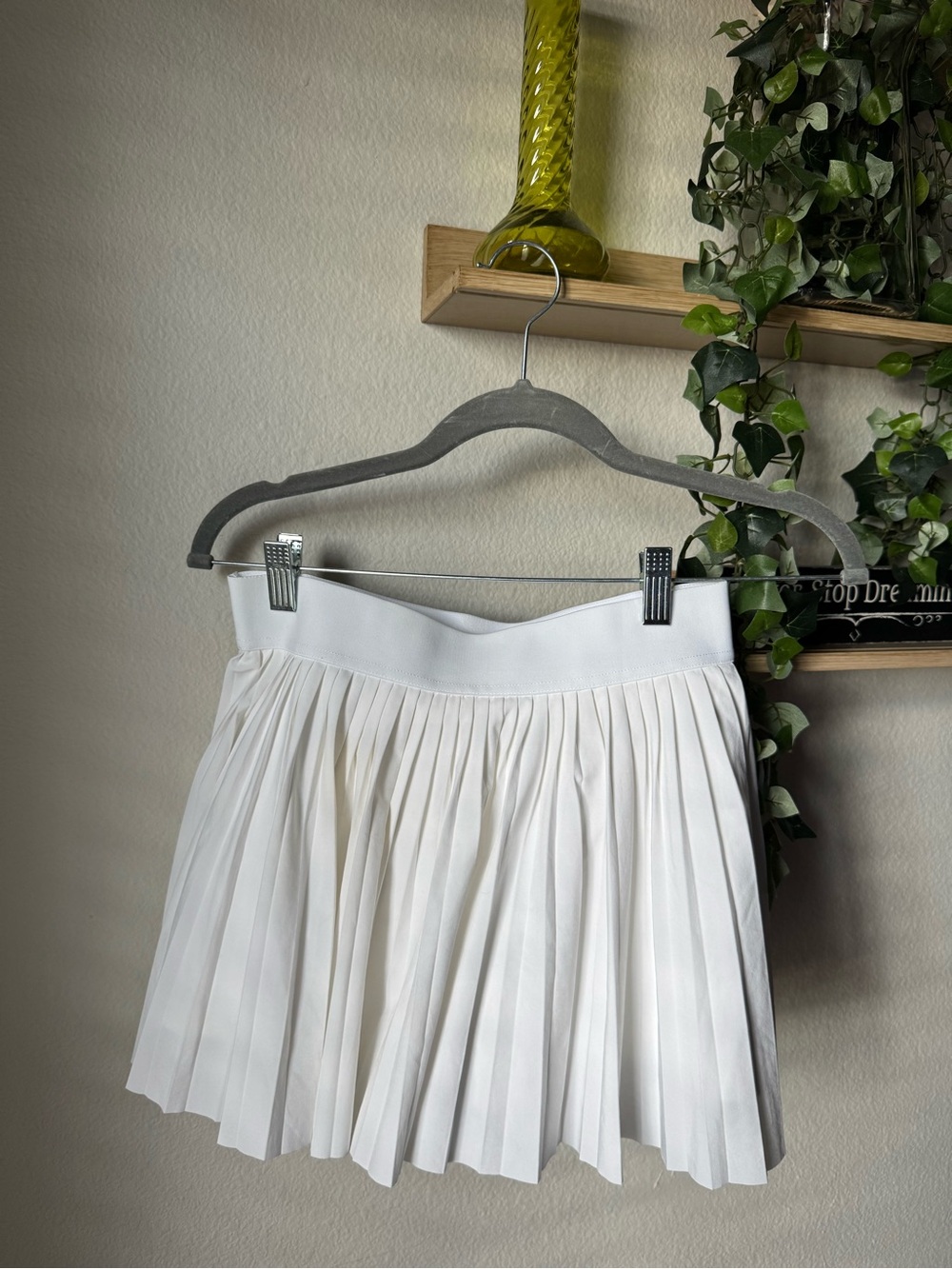 Aritzia TNA Tennis Skirt